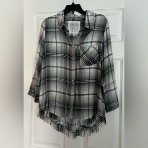 Kyla Seo Women’s button up plaid shirt -‎ Size Small